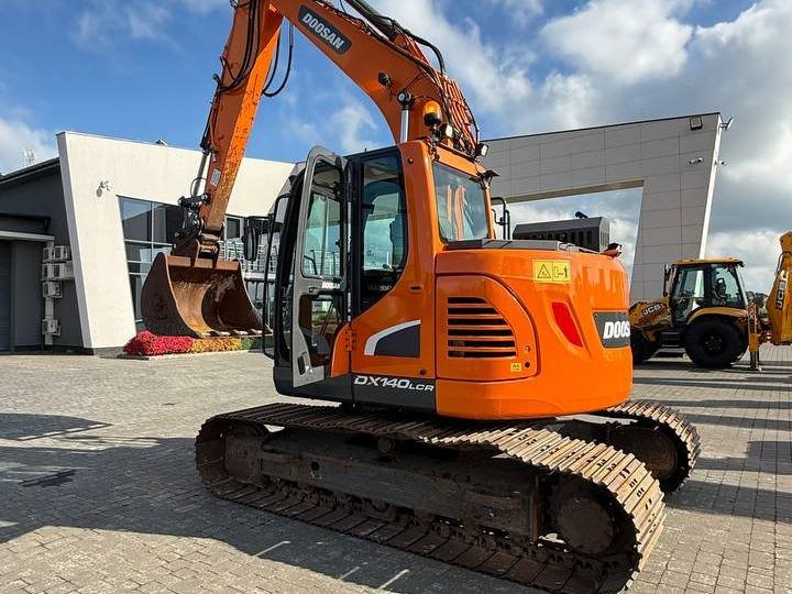 DOOSAN DX140 LCR — вживаний гусеничний екскаватор, кейс підбору техніки