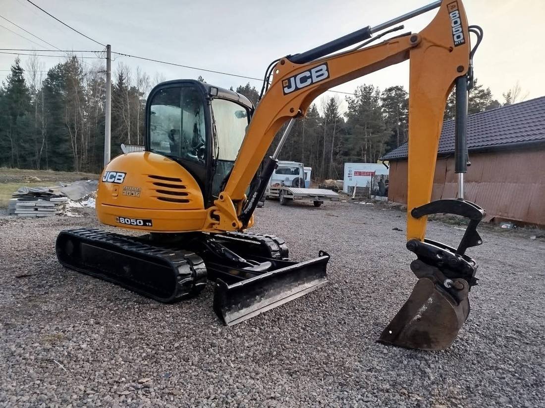 JCB 8050 TS — вживаний міні-екскаватор, кейс підбору техніки